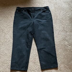 Style & Co. Black Capris